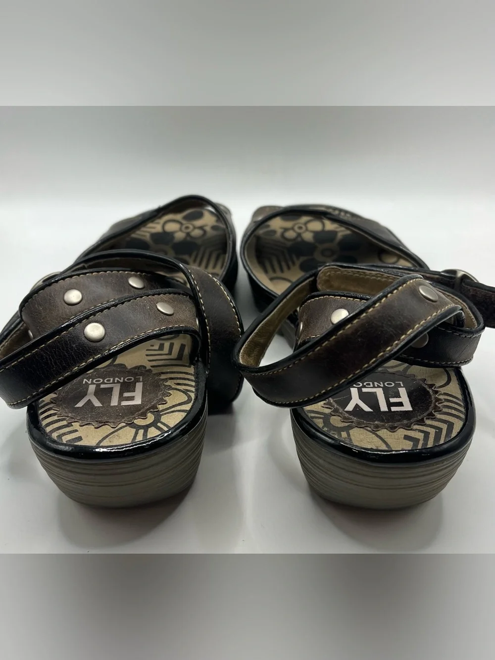 FLY London Strappy Wedge Sandals Womens EU 40 US 9 Brown Leather Studded Floral